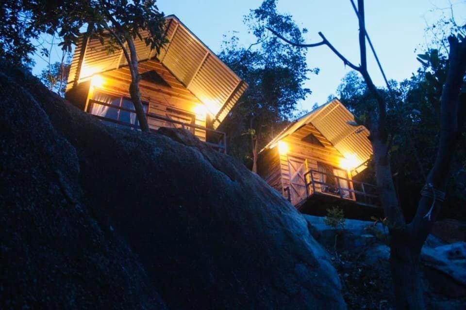 Thanh Nhi Homestay Cam Ranh Exterior photo