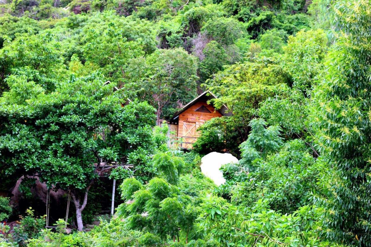 Thanh Nhi Homestay Cam Ranh Exterior photo