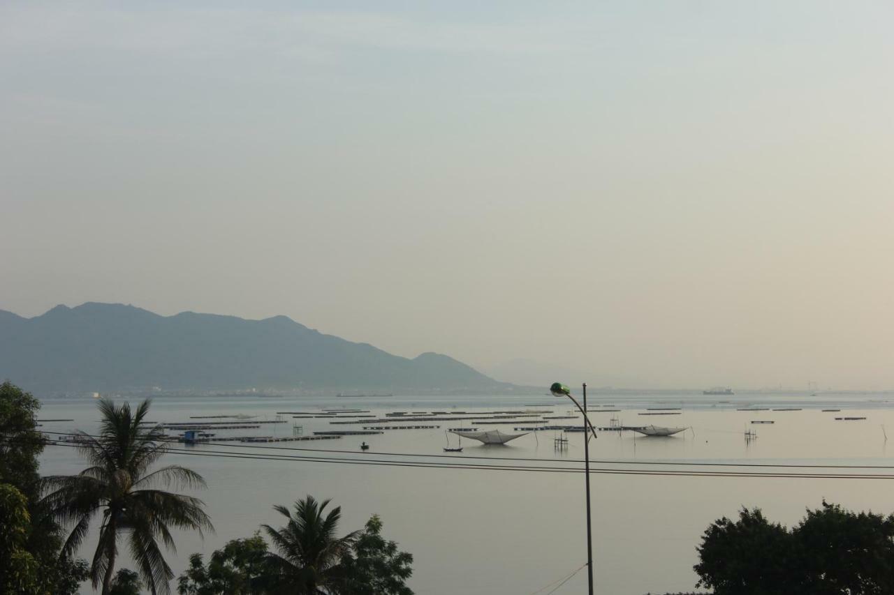 Thanh Nhi Homestay Cam Ranh Exterior photo